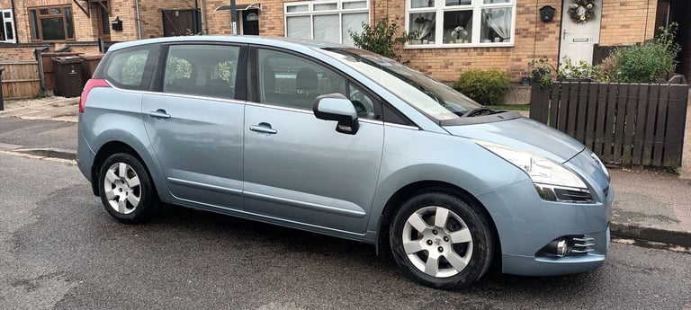 Peugeot, 5008, MPV, 2010, Manual, 1997 (cc),5 doors - Image 2