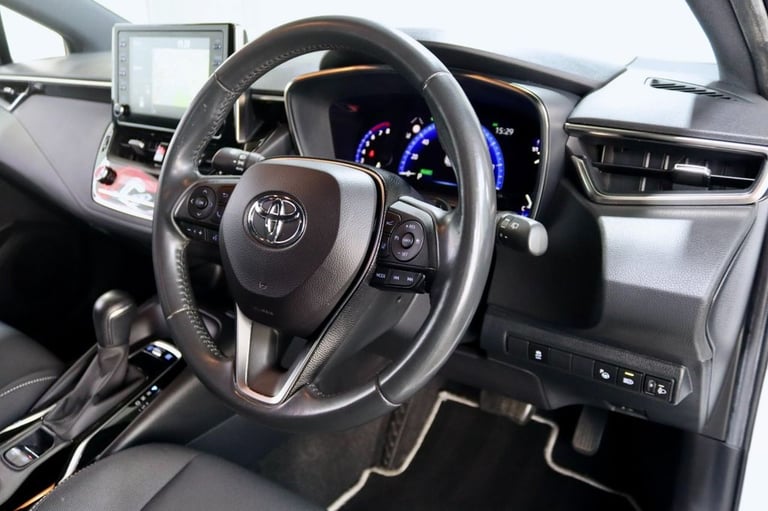 2020 Toyota Corolla 2.0 VVT-h Design Hatchback 5dr Petrol Hybrid CVT Euro 6 (s/s) (184 ps) Hatchb...