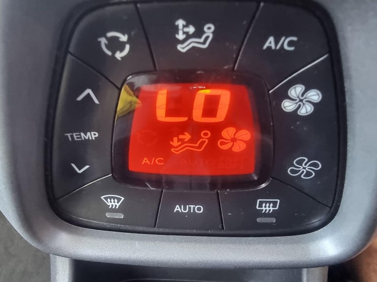 2018 Toyota AYGO 1.0 VVT-i x-clusiv Euro 6 5dr (Safety Sense) HATCHBACK Petrol Manual