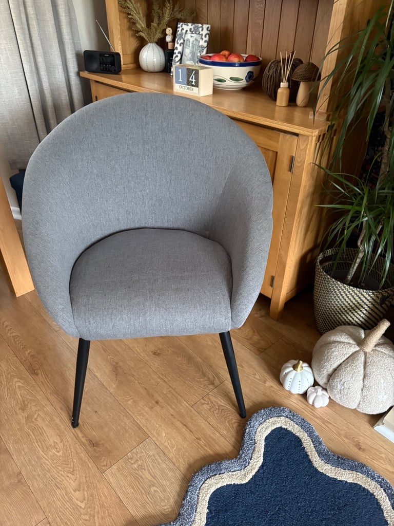 image for Gorgeous chair