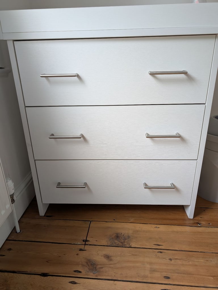 Nursery obaby double wardrobe 