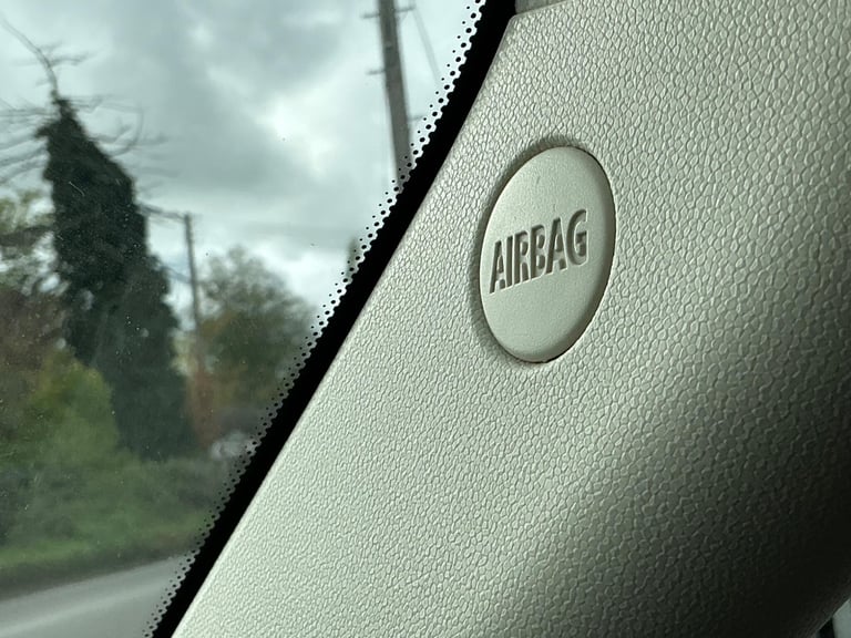 2012 MINI Countryman 1.6 Cooper Euro 5 (s/s) 5dr HATCHBACK Petrol Manual