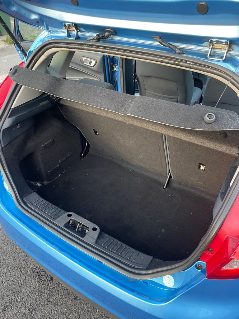 Ford, FIESTA, Hatchback, 2012, Manual, 1242 (cc), 5 doors