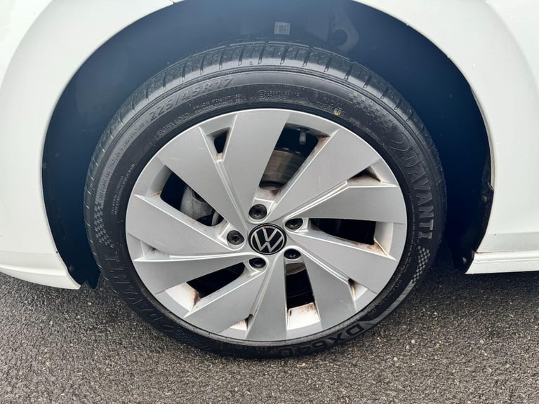 2023 Volkswagen Golf 1.5 TSI Style Hatchback 5dr Petrol Manual Euro 6 (s/s) (130 ps) HATCHBACK Pe...