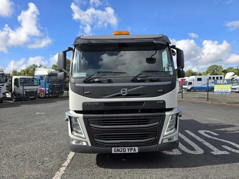 2020 Volvo FM430 8X4 27ft Beavertail/ Flat