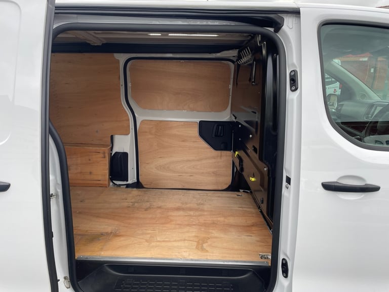 2022 Peugeot Expert 2.0 BLUEHDi 1400 PROFESSIONAL PREMIUM STANDARD PANEL VAN 6DR DIESEL EURO 6 PA...