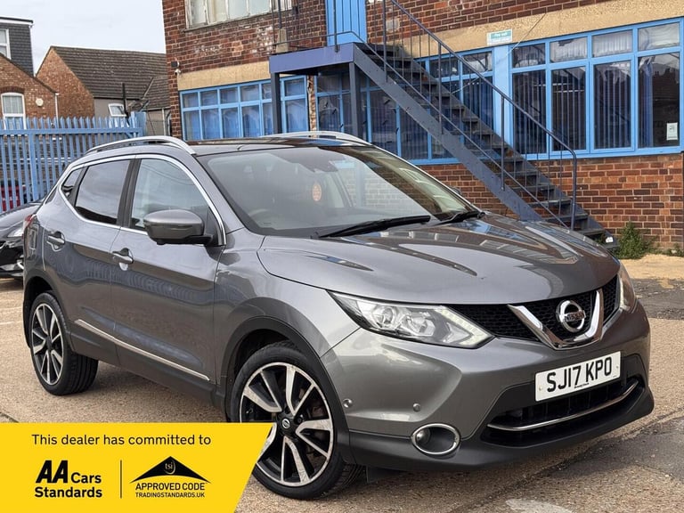 image for 2017 Nissan Qashqai SUV (2013 - 2017) SUV Diesel Manual