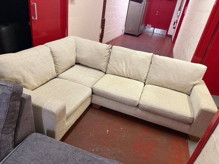 Beige corner sofa 🛋️ *Delivery available 