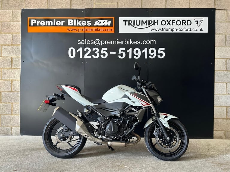 image for STUNNING ONE OWNER 2024/24 KAWASAKI Z400 MOTORCYCLE 
