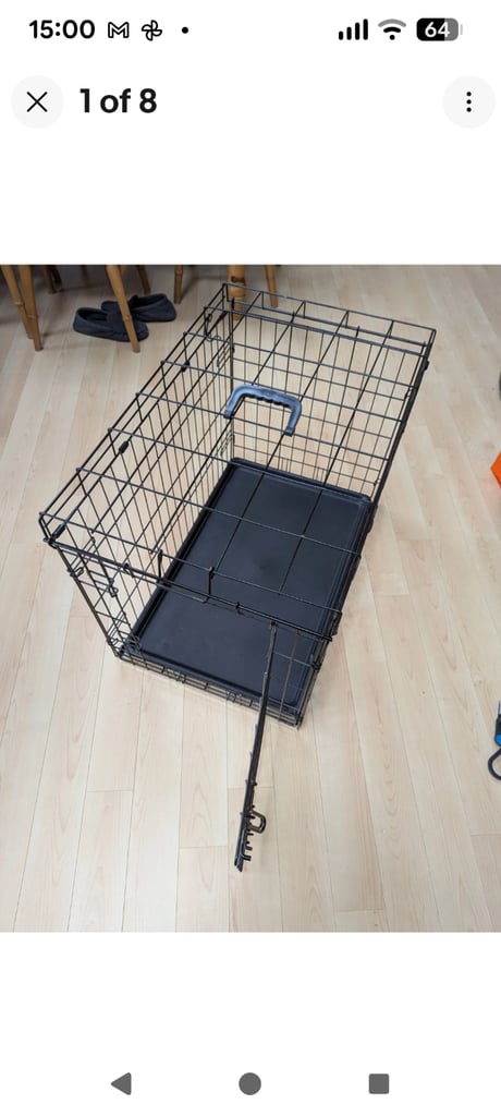 Foldable metal dog crate for dog similar size to a cavapoo Oxted Surrey 