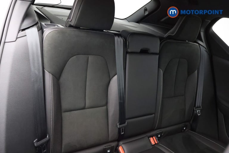 2020 Volvo XC40 2.0 T5 R DESIGN Pro 5dr AWD Geartronic SUV Petrol Automatic