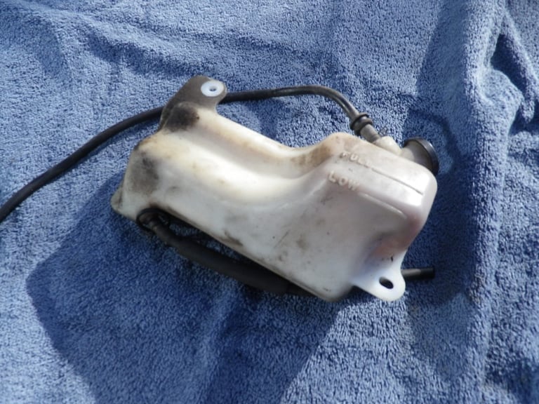 Yamaha FZS 1000 Fazer 2003 Radiator Expansion Tank 