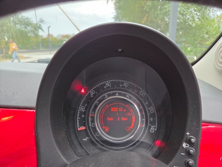 FIAT 500 1.2 PETROL SPORT MANUAL 3DR * LOW MILEAGE LOW TAX ULEZ COMPLIANT *
