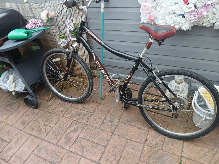 SPECIALIZED EXPEDITION SPORT TOURING BIKE 