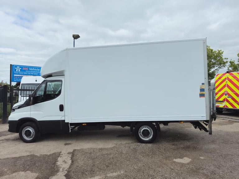 IVECO DAILY LUTON TAIL LIFT 2.3 D HPI 14V 35S 3000 2021