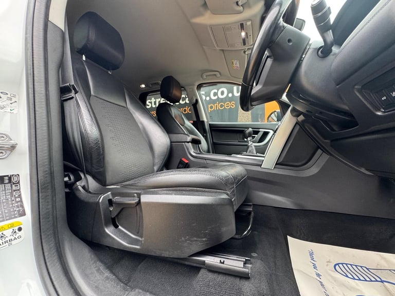 2017 Land Rover Discovery Sport 2.0 TD4 SE Tech 4WD Euro 6 (s/s) 5dr ESTATE Diesel Manual