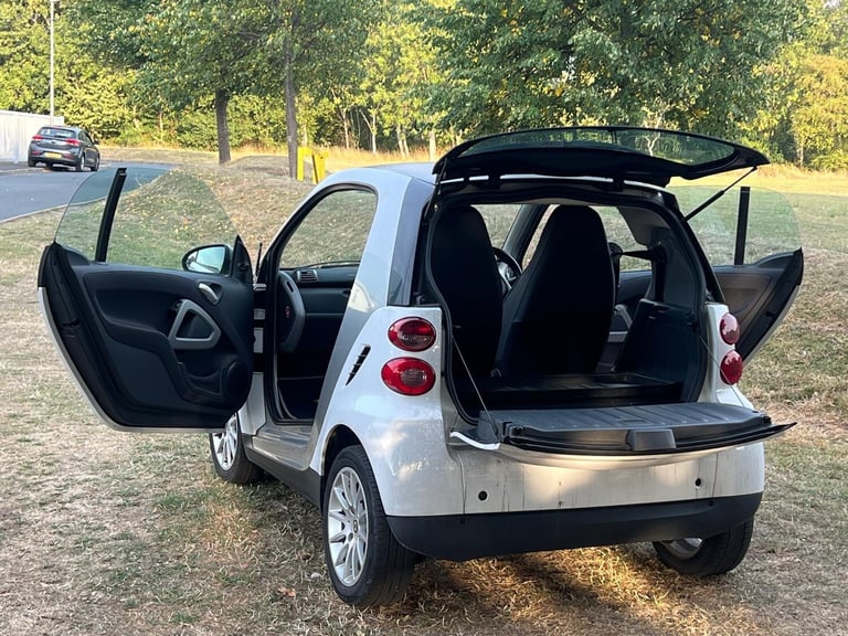 2010 smart fortwo CDI Passion 2dr Softouch Auto [Luxury Pack] [2010] COUPE Diesel Automatic