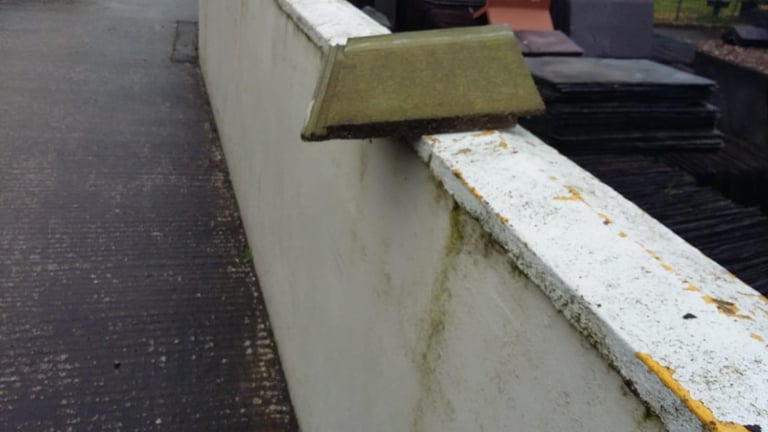 Craigavon chimney pots bangor slate stone wall Cast iron antique recla