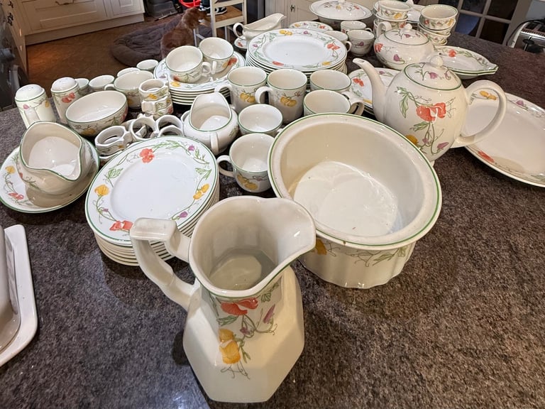 image for Kitchen Crockery 