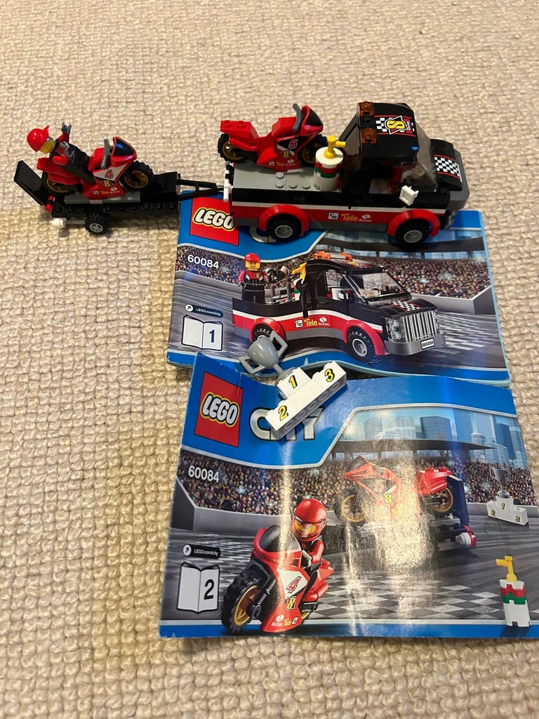 10 x Lego small / medium sets (boys)