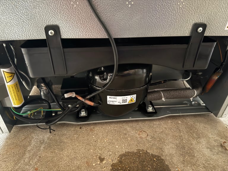 BOSCH Series 2 KTR15NWEAG Undercounter Fridge - White