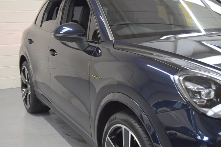 PORSCHE CAYENNE 3.0 V6 E-Hybrid 17.9kWh Platinum Edition 2022