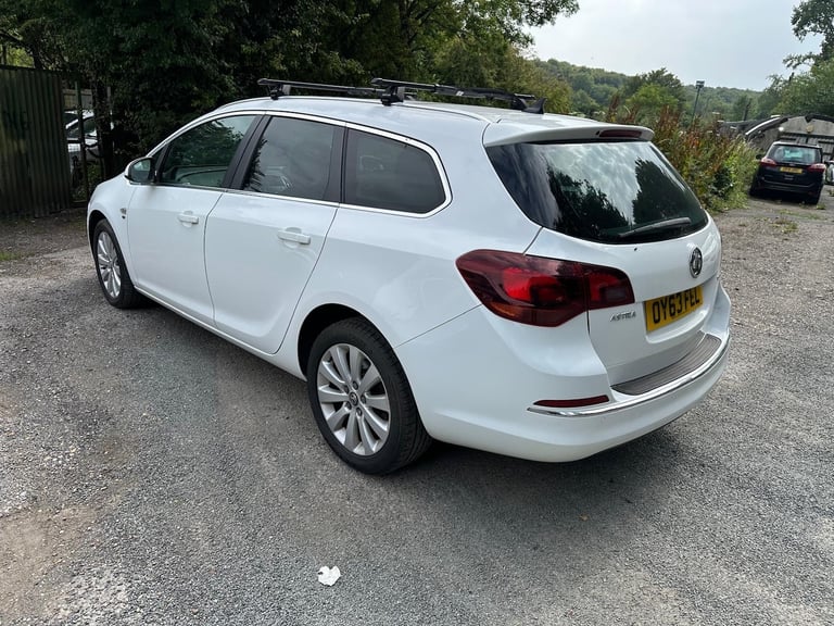 2013 Vauxhall Astra 1.7 CDTi 16V ecoFLEX SE 5dr SPARES IR REPAIRS ESTATE Diesel Manual - Image 6