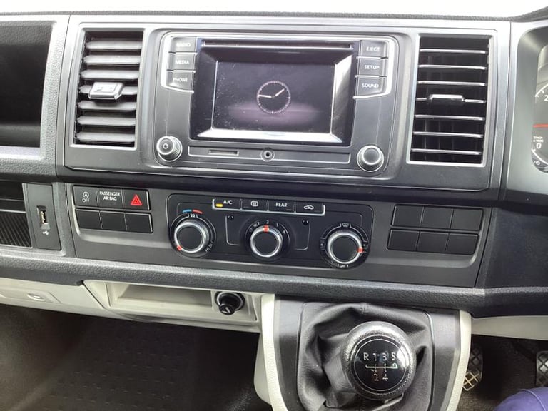 2019 Volkswagen Transporter Shuttle 2.0 TDI BlueMotion Tech S Minibus Double Cab 5dr Diesel Manua...