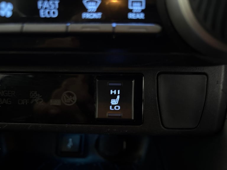 2022 Toyota RAV4 2.5 VVT-h GPF Dynamic SUV 5dr Petrol Hybrid CVT Euro 6 (s/s) (218 ps) - REV Suv ...