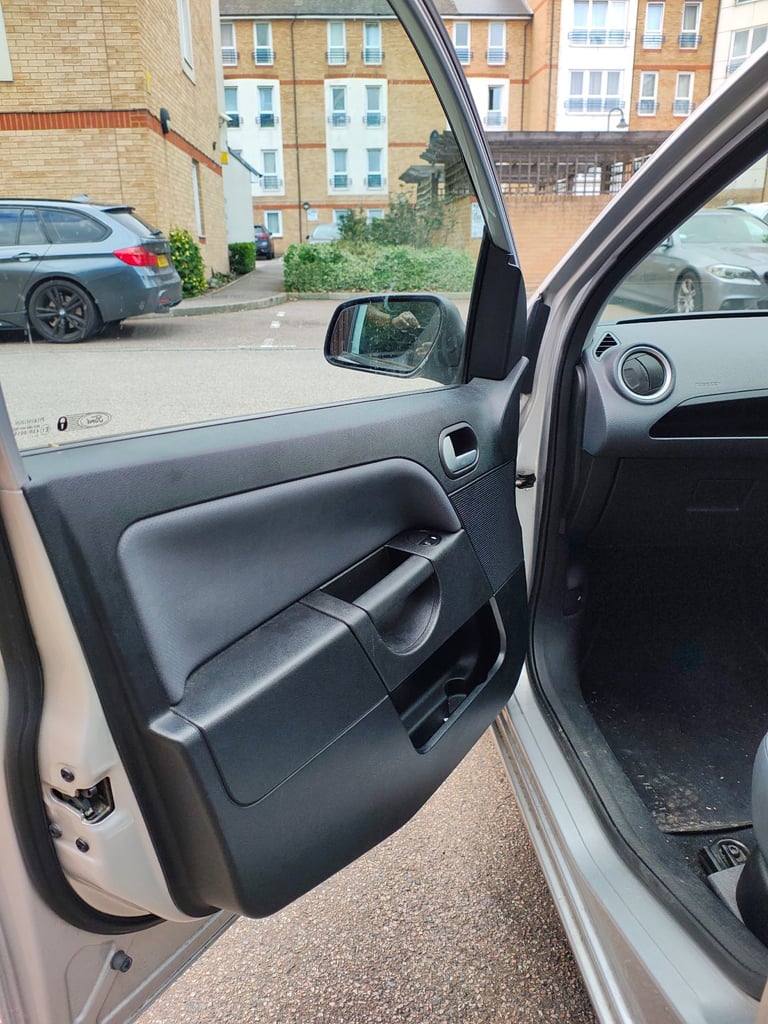 Ford, FIESTA, Hatchback, 2005, Other, 1596 (cc), 5 doors