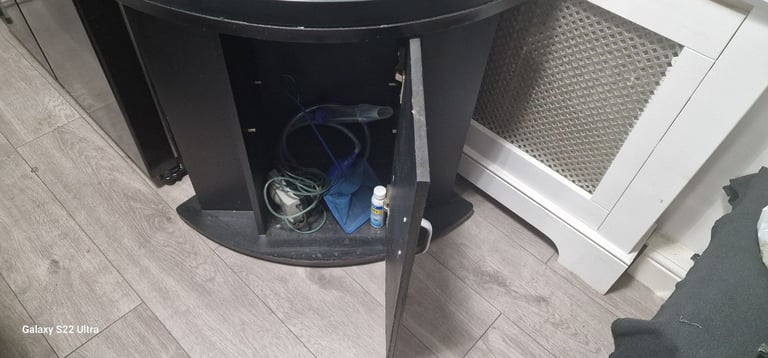 Aqua one corner fishtank