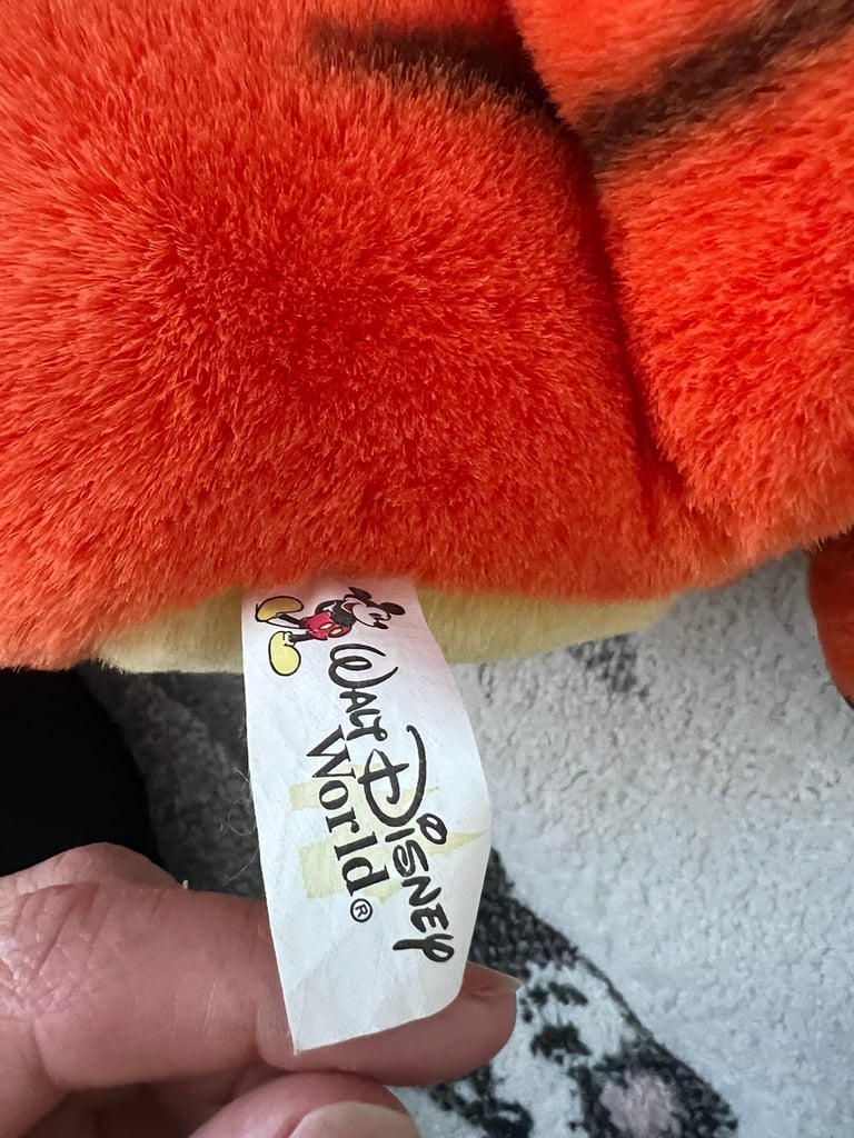 Winnie the Pooh and Tigger soft toys 