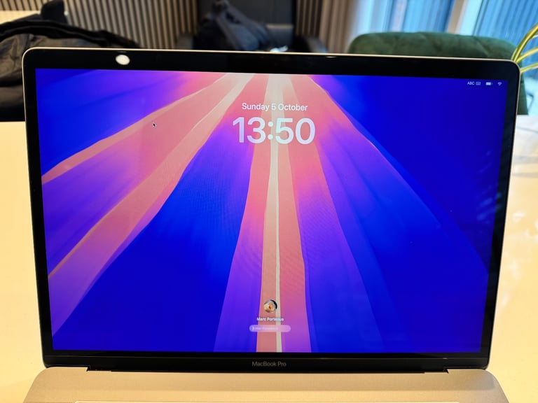 Macbook pro 2019 I9 15.4”