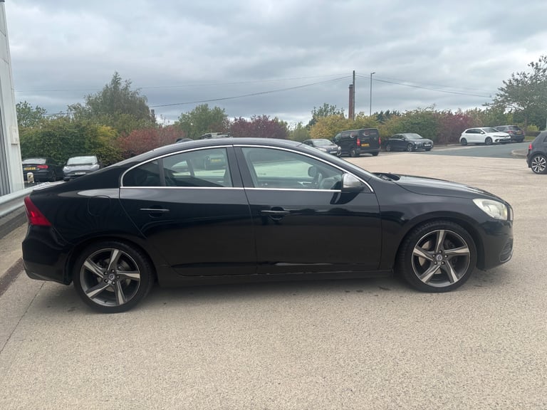 VOLVO, S60 D5 R-DESIGN, FSH, 2 OWNERS. BEAUTIFUL Saloon, 2012, Manual, 2400 (cc), 4 doors.