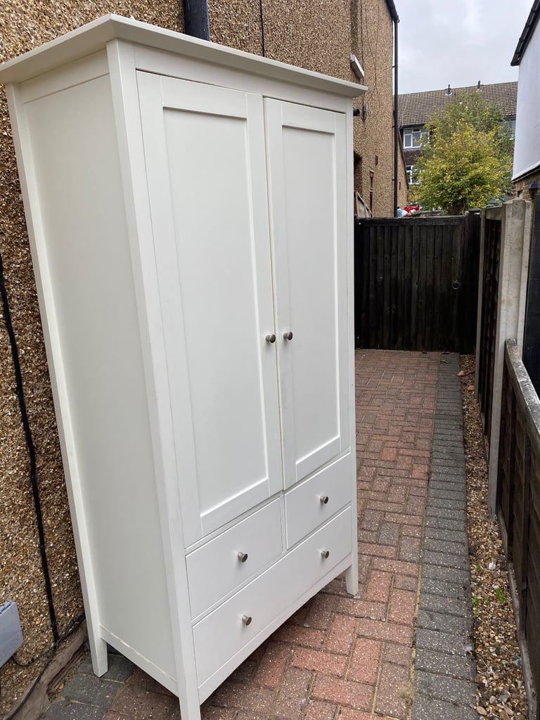 image for Large solid wardrobe good condition can deliver 