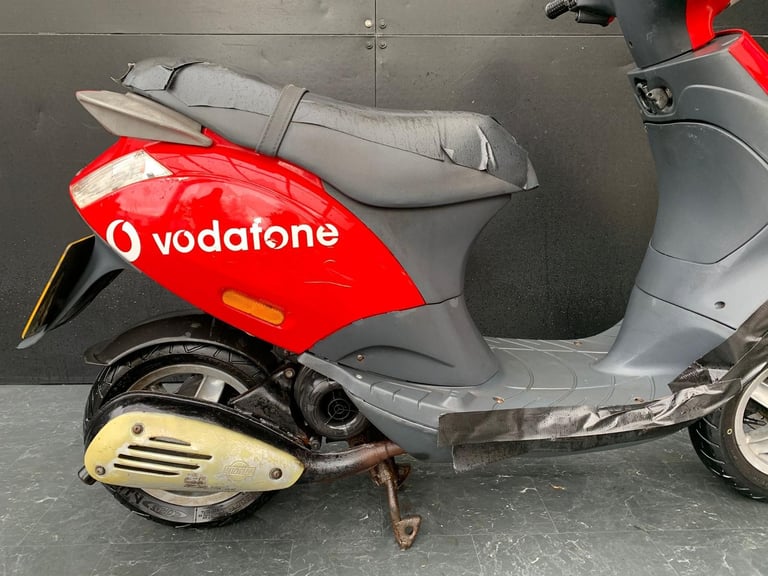PIAGGIO ZIP 2 STROKE 50cc SCOOTER PROJECT HPI CLEAR
