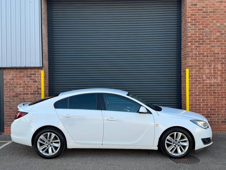 2015 Vauxhall Insignia 2.0 CDTi [140] ecoFLEX SRi 5dr [Start Stop] HATCHBACK Diesel Manual