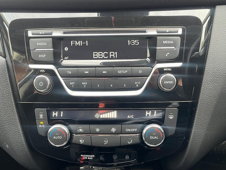 2017 Nissan Qashqai 1.2 DIG-T Acenta XTRON Euro 6 (s/s) 5dr HATCHBACK Petrol Automatic