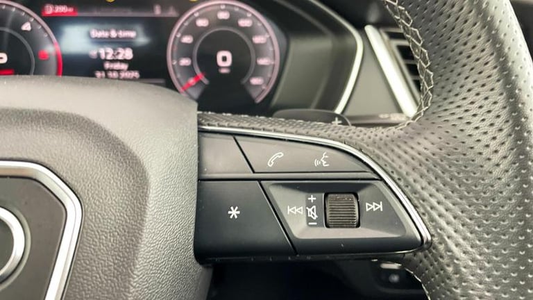 2024 Audi Q5 Black Edition 40 TDI quattro 204 PS S tronic Automatic SUV Diesel Automatic