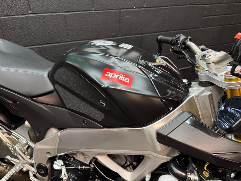 2011 Aprilia Tuono 1000 V4 1000 V4 R APRC Petrol Manual (165 bhp)
