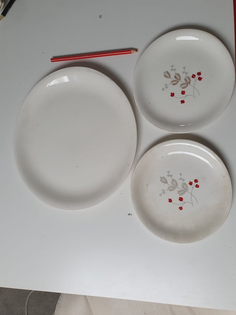 3 Bristol made plates
