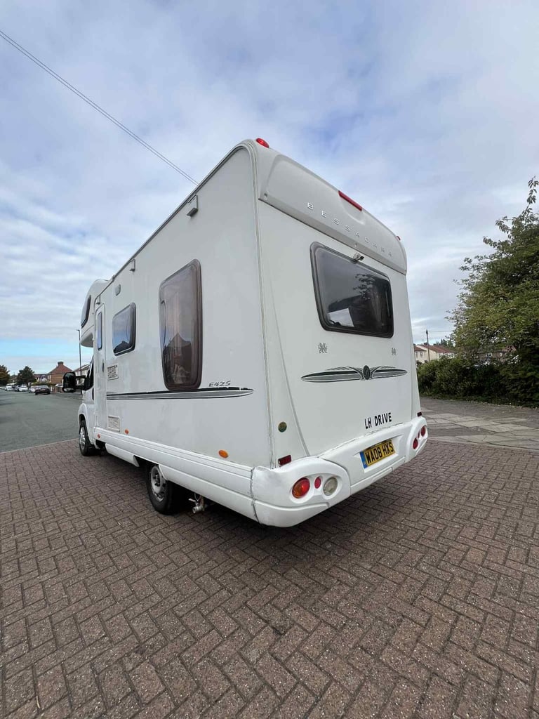 image for Bessiecarr e425 2008 motorhome