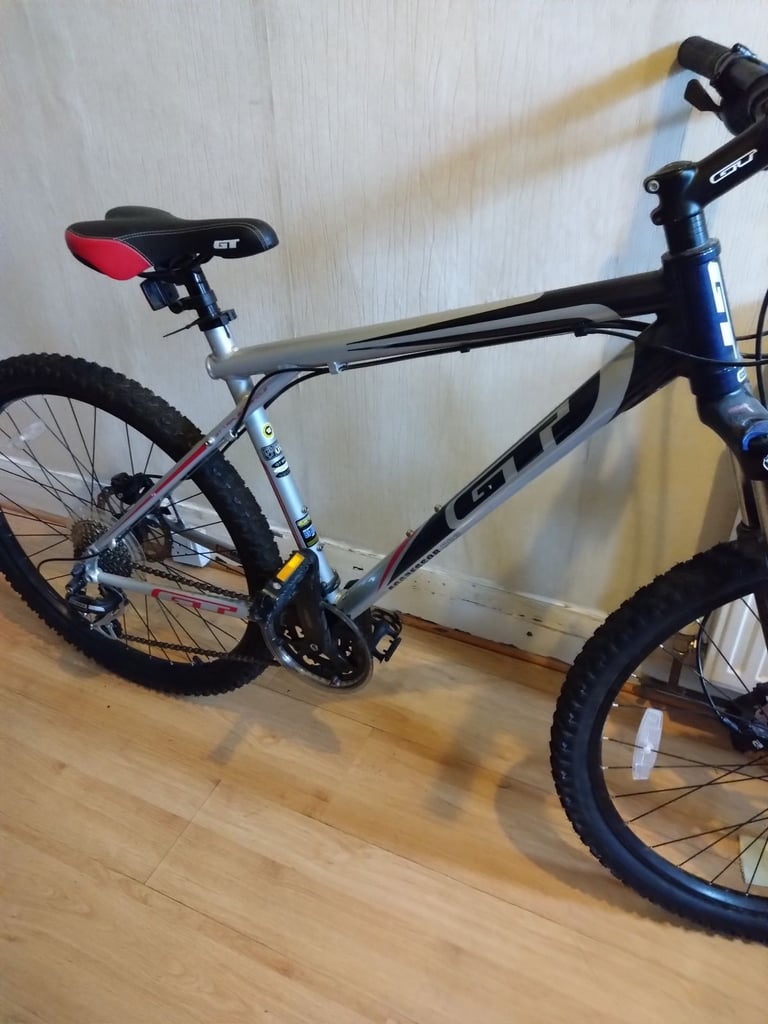 GT Aggressor XC3 mountain bike practically new!