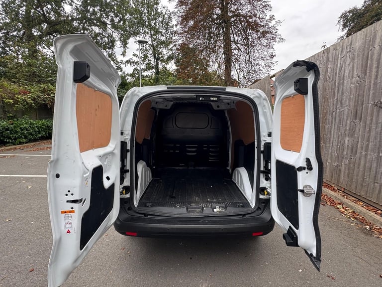 2024 Ford Transit Courier 1.5 EcoBlue Trend Van PANEL VAN DIESEL Manual