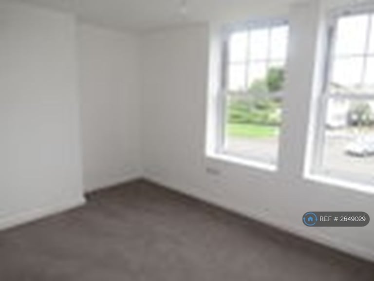1 bedroom flat in Ensbury Park Apartments, Bournemouth, BH10 (1 bed) (#2649029)