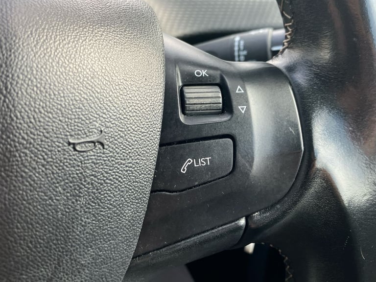 2019 Peugeot 208 1.2 PureTech 82 Tech Edition 5dr [Start Stop] Hatchback Manual