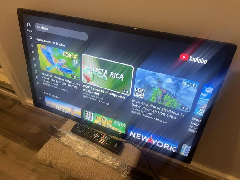 image for EX display 32 inch Bush smart tv wit wi fi immaculate like new RRP £199 we selling £90 
