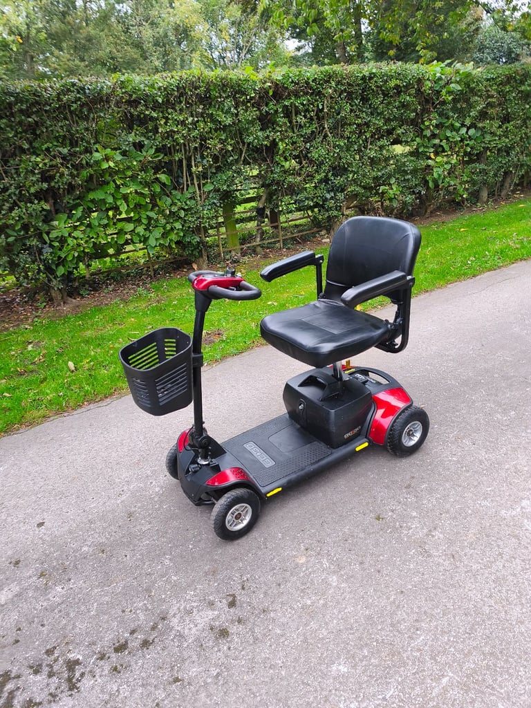Gogo elite 4mph lightweight car boot mobility scooter. Collection only
