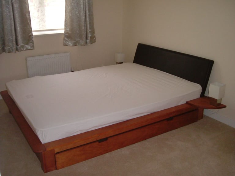 En-suite double bedroom in furnished 4-bed house