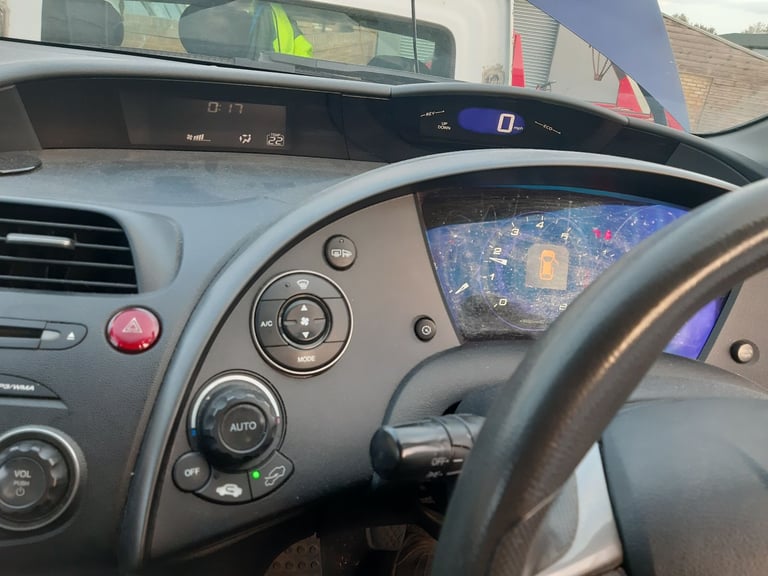 2009 Honda Civic 1.4 petrol for breaking 